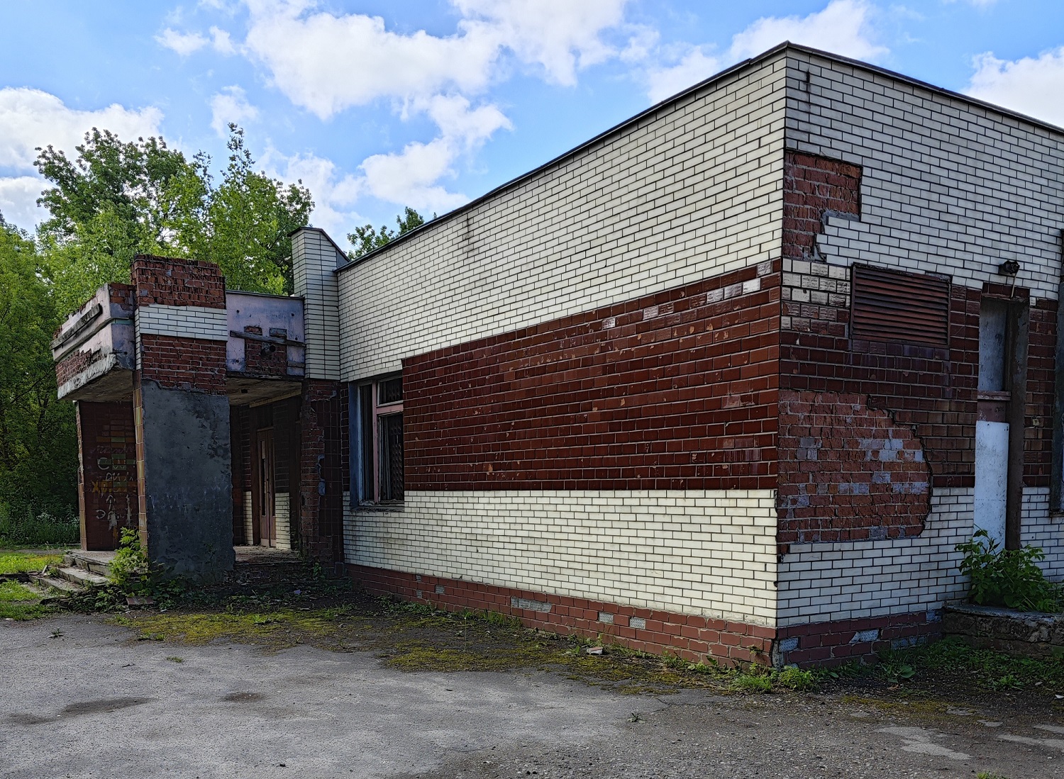 Part of the building of the cultural and leisure center
