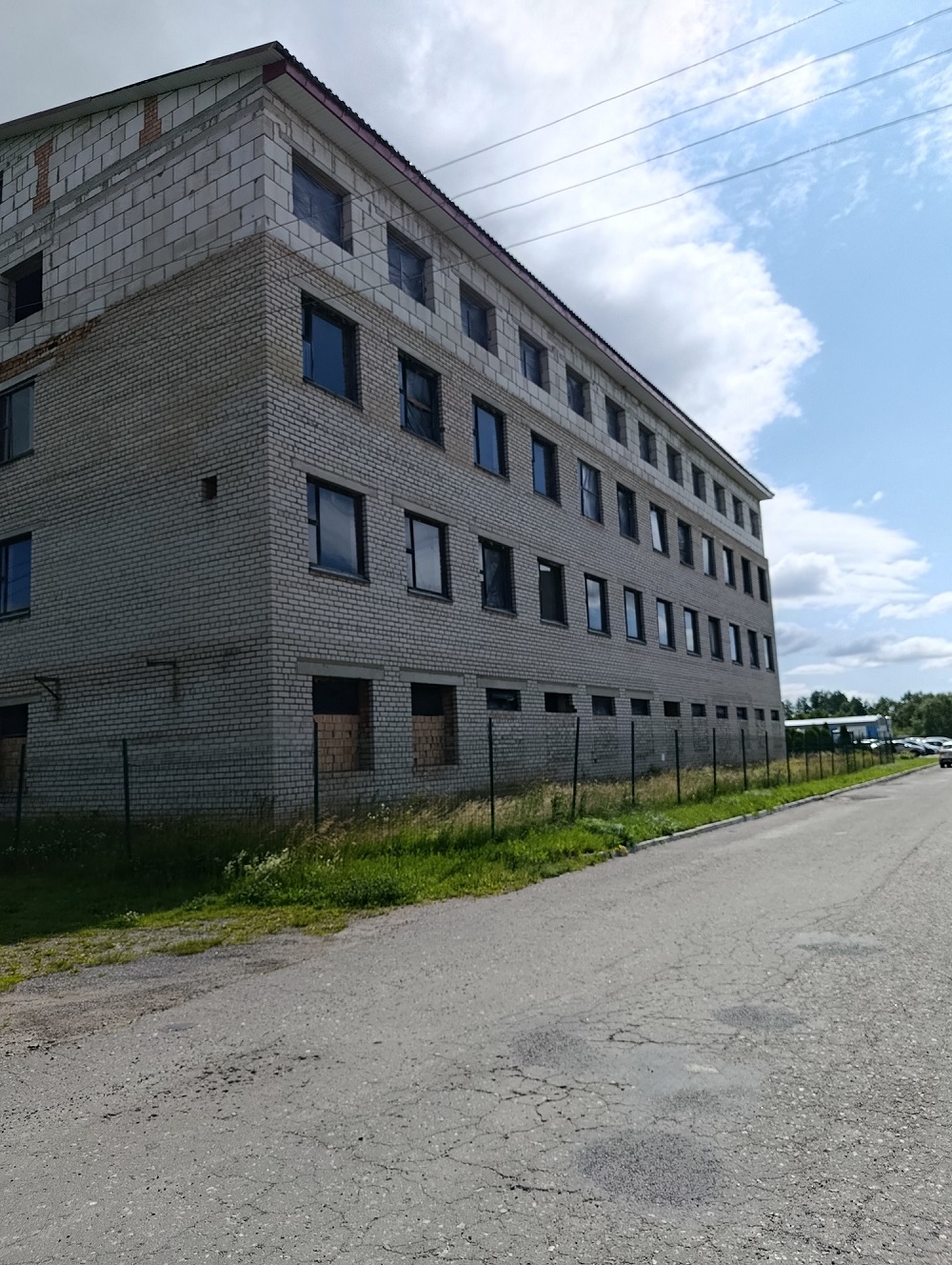 Incomplete mothballed capital structure