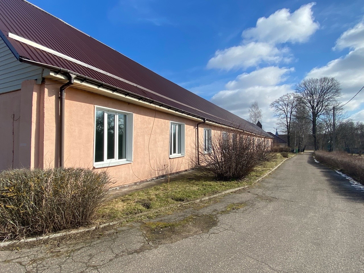 Здание ГУ "Куренецкий дом-интернат для престарелых и инвалидов"