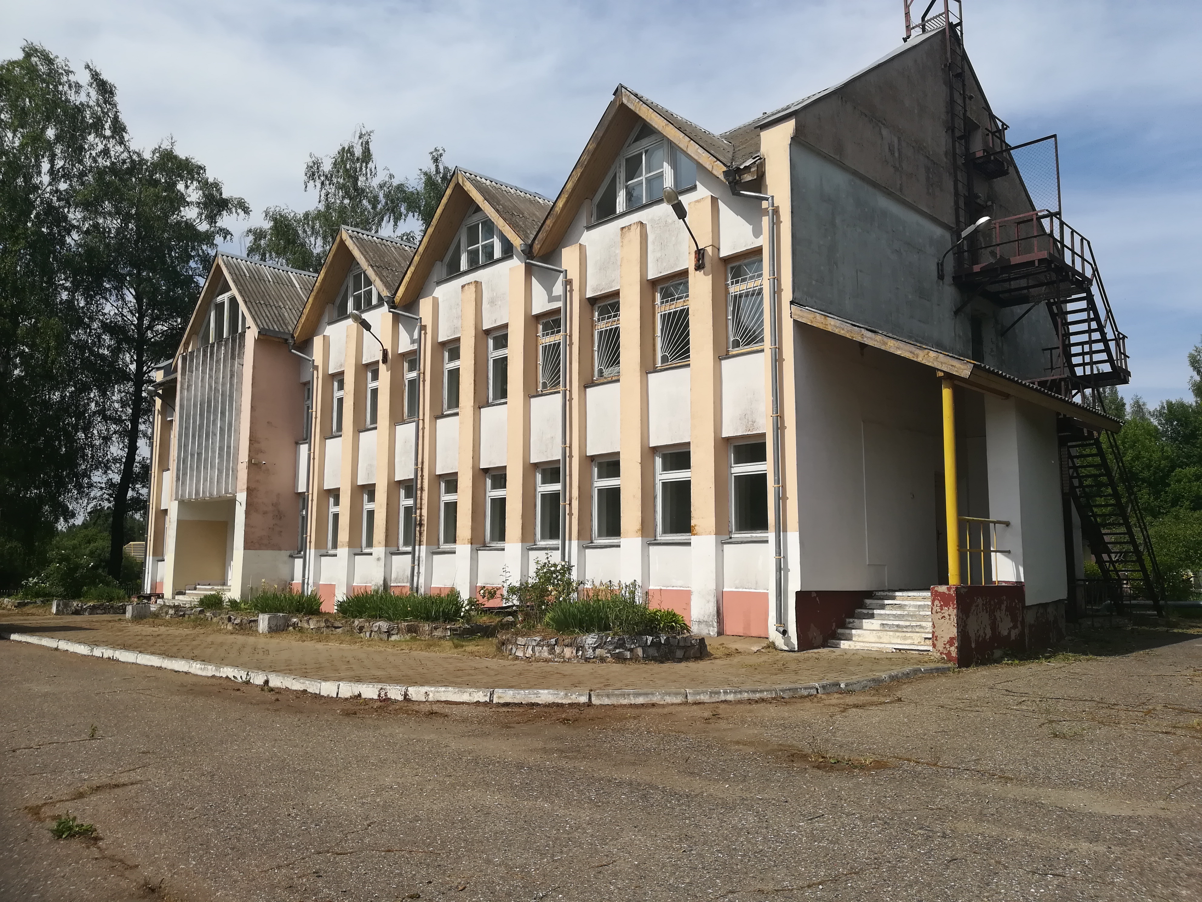 Здание школы ГУО «Запольская детский сад – начальная школа Оршанского района»