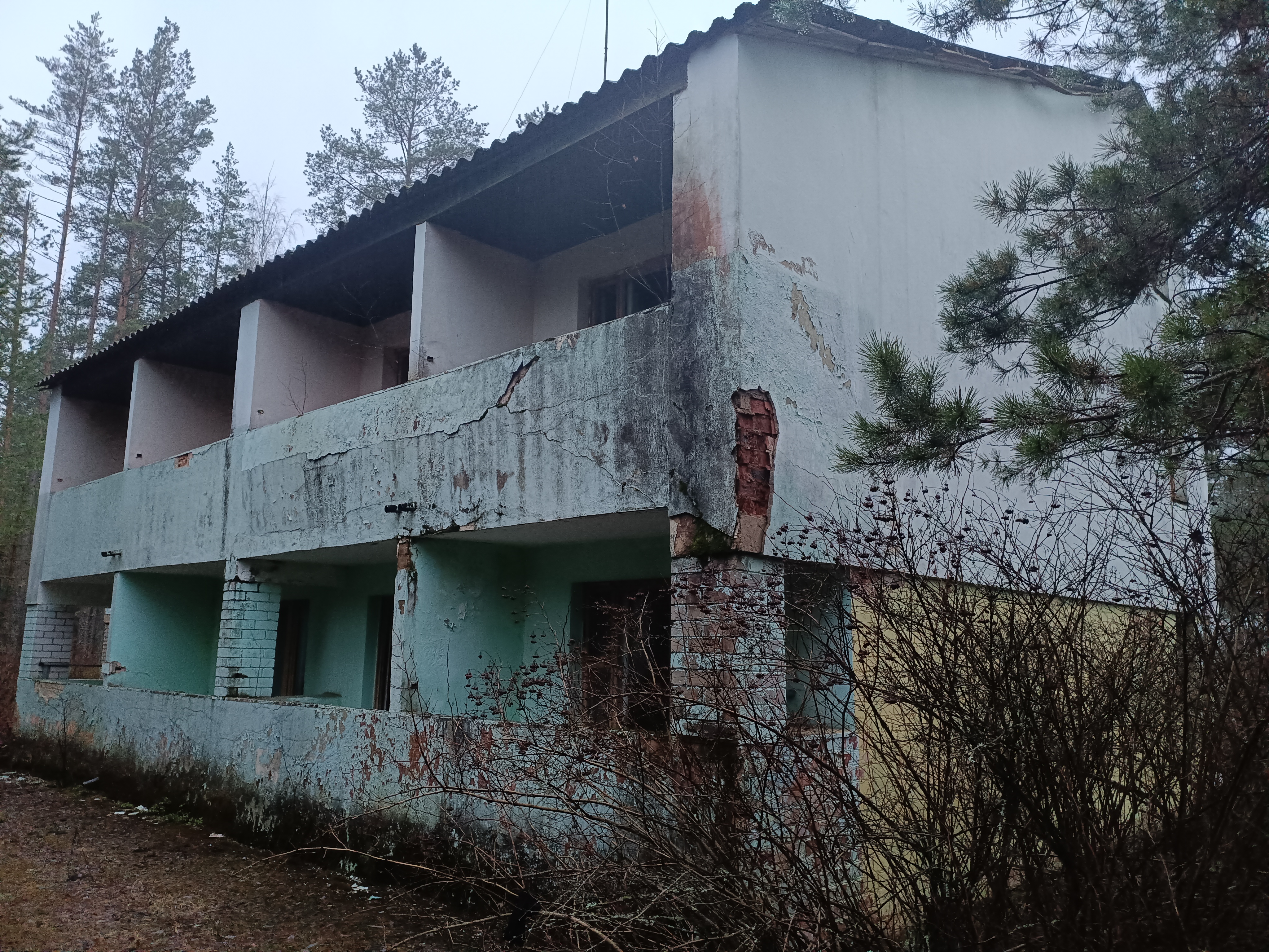 Комплекс зданий бывшего лагеря "Витязь"