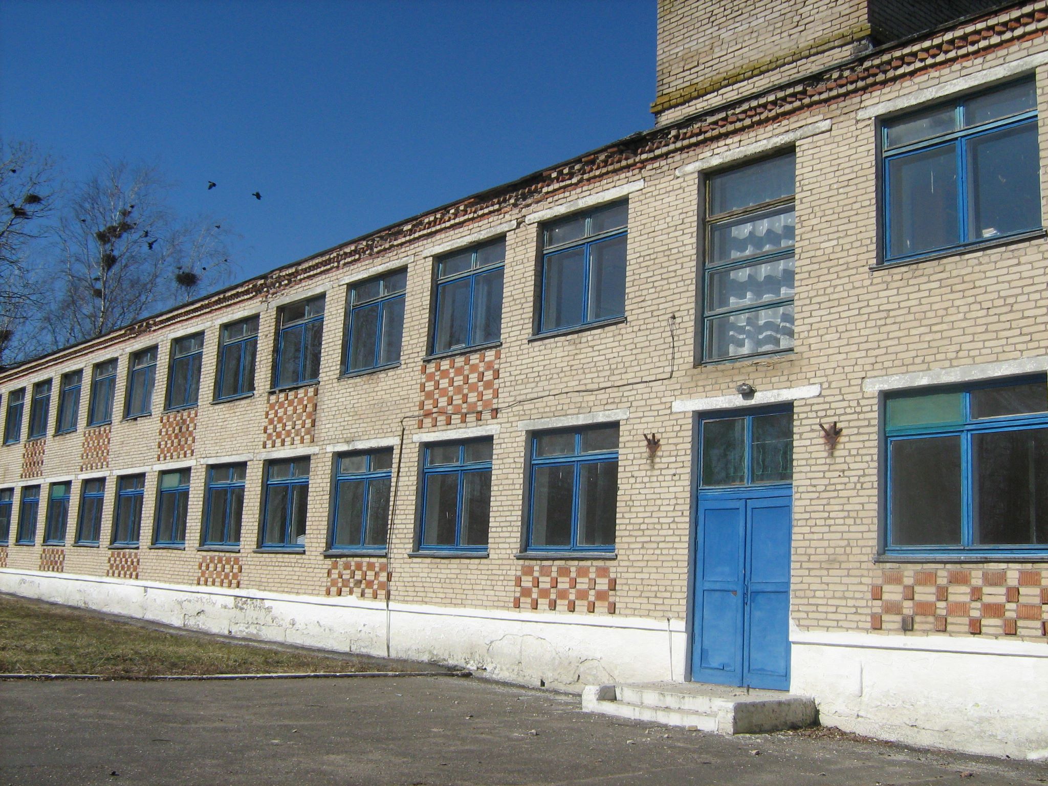Здание бывшей школы (здание ГУО "Доросинский УПК ДС-БШ")