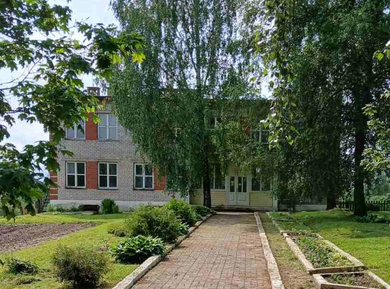 Здание детского сада в д. Урбаны